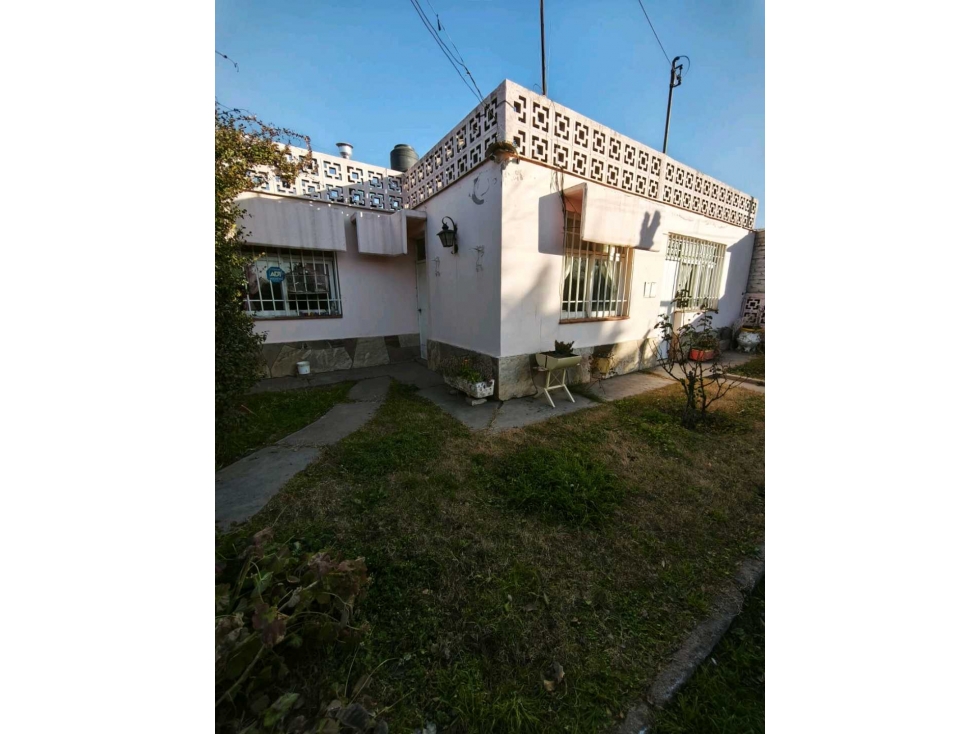 VENTA DE CASA EN LAS COMPUERTAS- LUJAN DE CUYO - 4