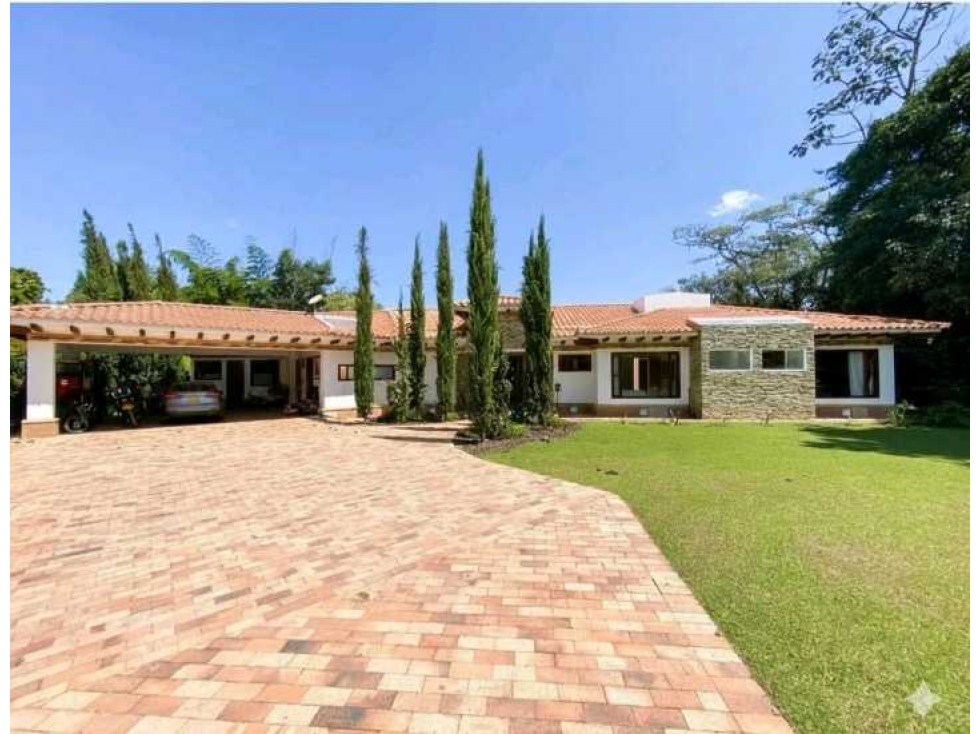 CASA EN LLANOGRANDE
