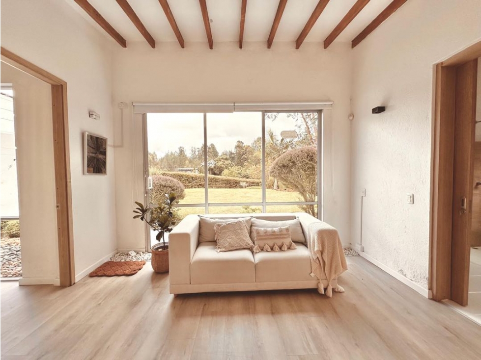 Linda Casa en Loma del Escobero Alto de Un Nivel (*) — foto 5
