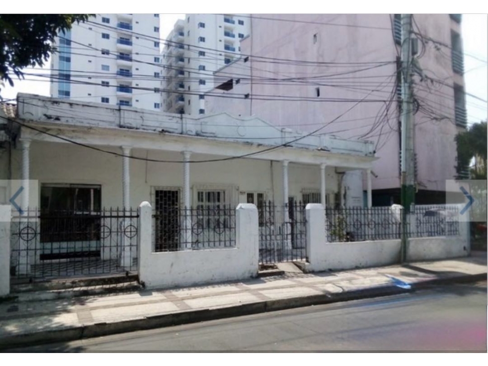 CASA EN MANGA CERCA AL CENTRO COMERCIAL CARIBE PLAZA