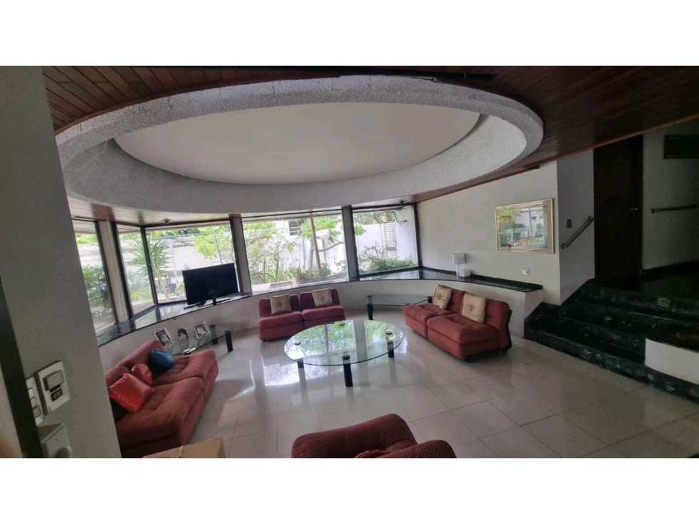 CASA EN OBARRIO CON DOS NIVELES 950M2 USO COMERCIAL / RESIDENCIAL — foto 2