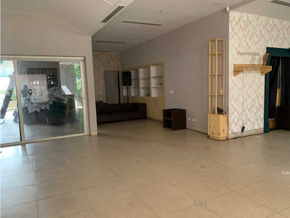 CASA EN OBARRIO PUEDE SER USO COMERCIAL - 2