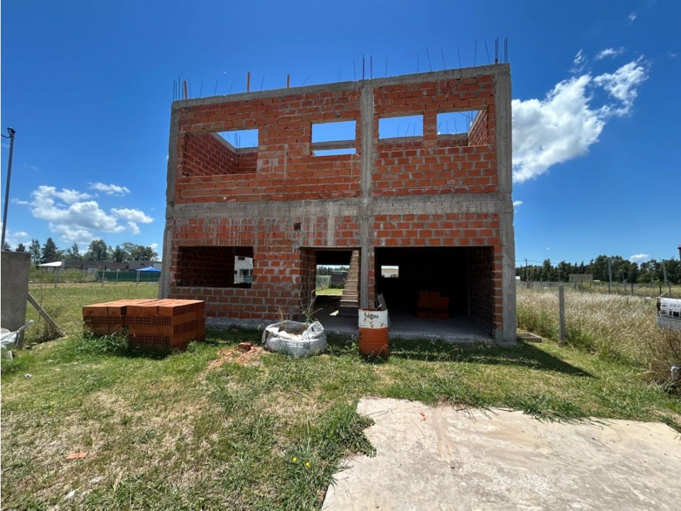 Casa en obra 3 dormitorios en Cardales Chico con terraza y cochera