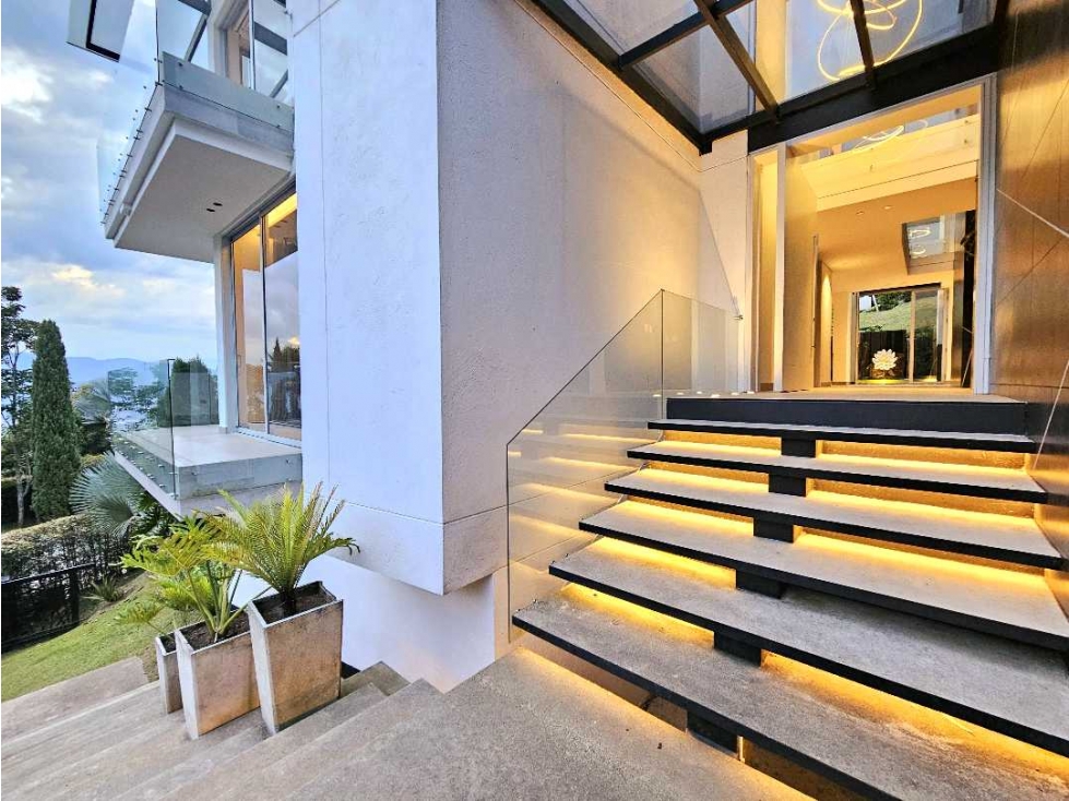 Hermosa Casa En Palmas