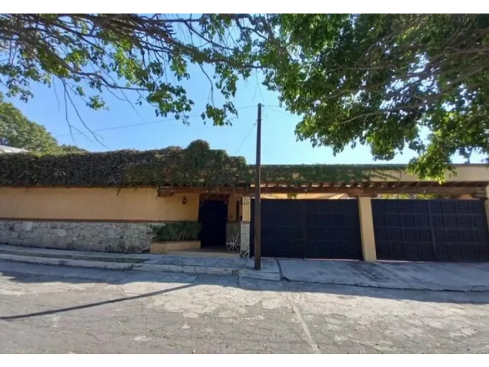 Oportunidad de Inversión: Residencia con Alberca en Brisas de Cuautla - 2