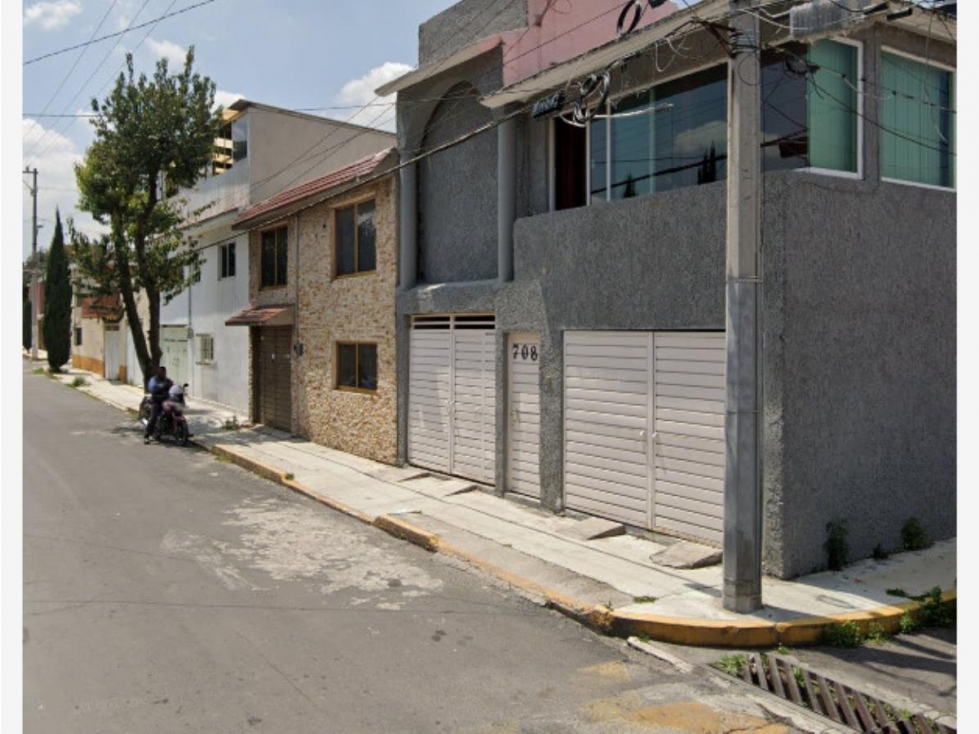 Casa en Remate en Ocho Cedros, Toluca, México