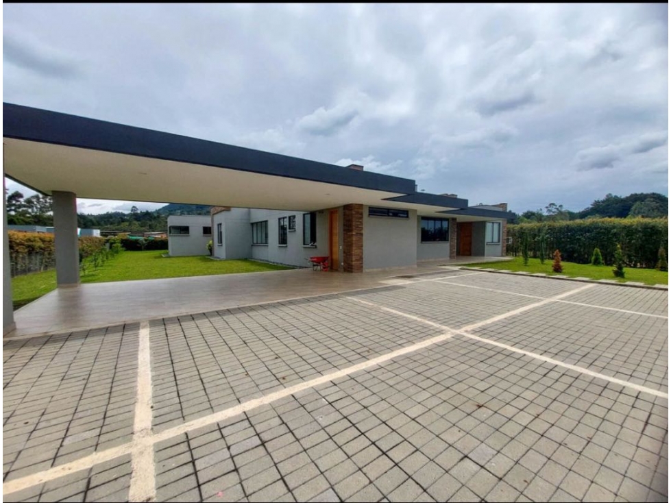Casa en Venta en vía San Antonio - La Ceja
