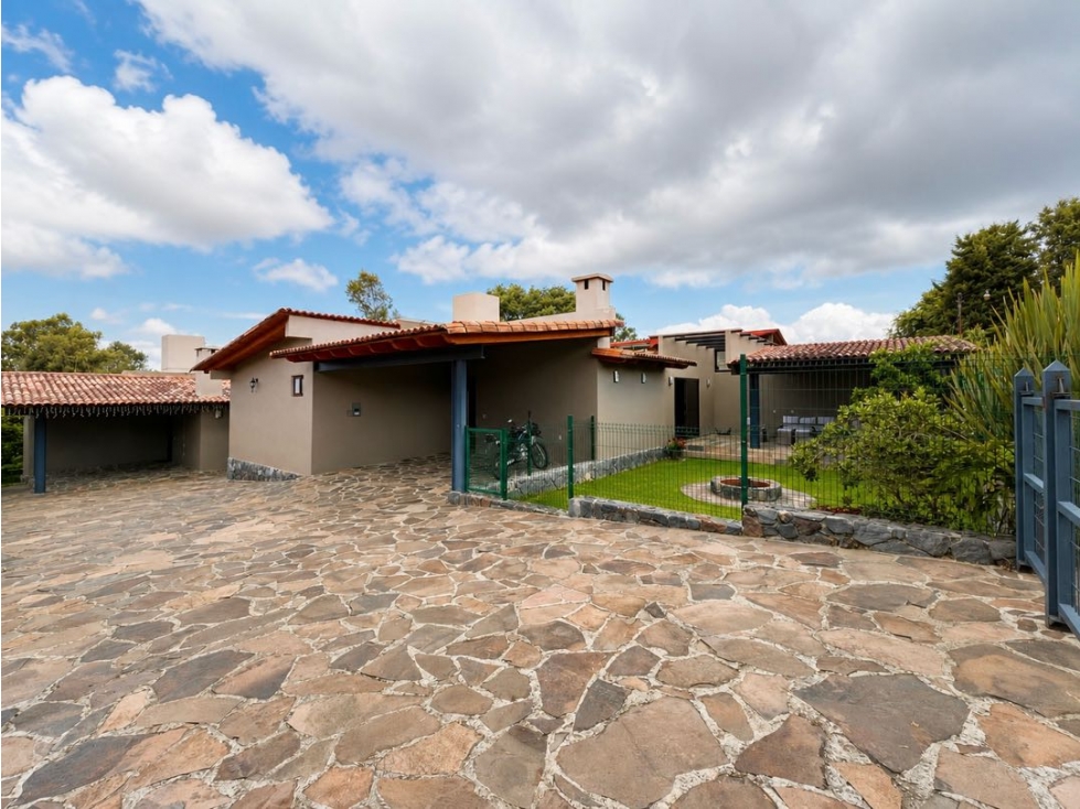 CASA EN RENTA | AMUEBLADA CON TERRAZA Y JARDIN | CERRO GORDO