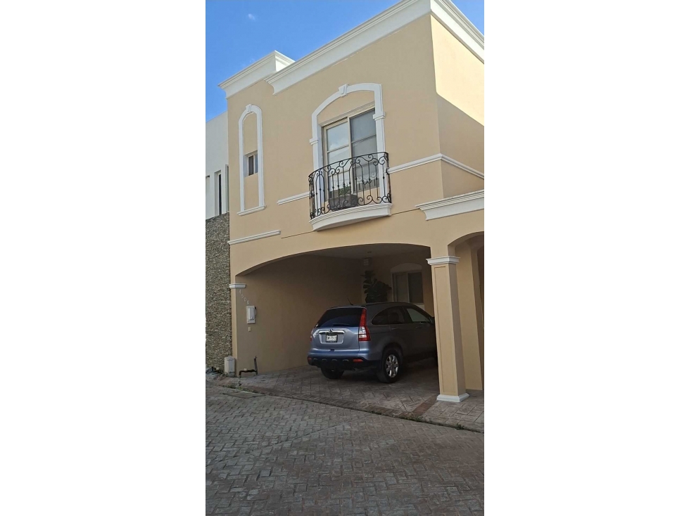 LGM CASA EN RENTA EQUIPADA PRIVADAS DE LA SILLA