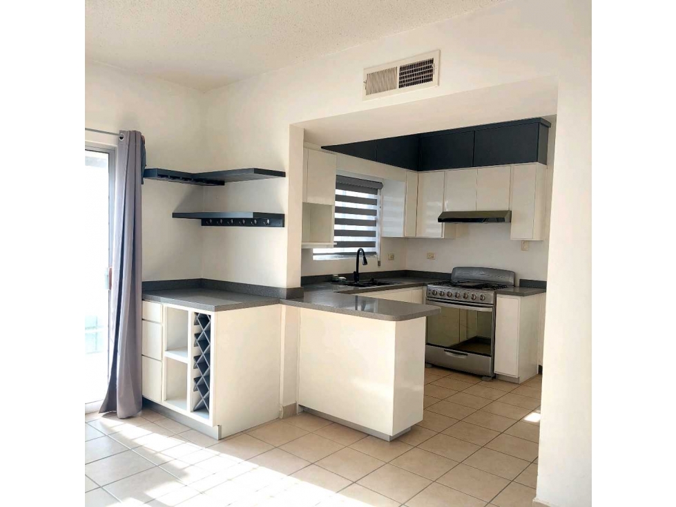 casa en renta Cd. Juárez fracc. Canto de Calabria cerrada Cosenza — foto 4