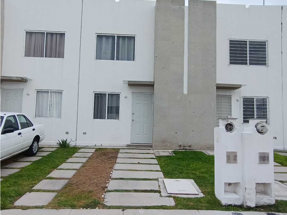 CASA EN RENTA EN SENDAS CERCA DEL AEROPUERTO EL MARQUES QUERETARO GIH