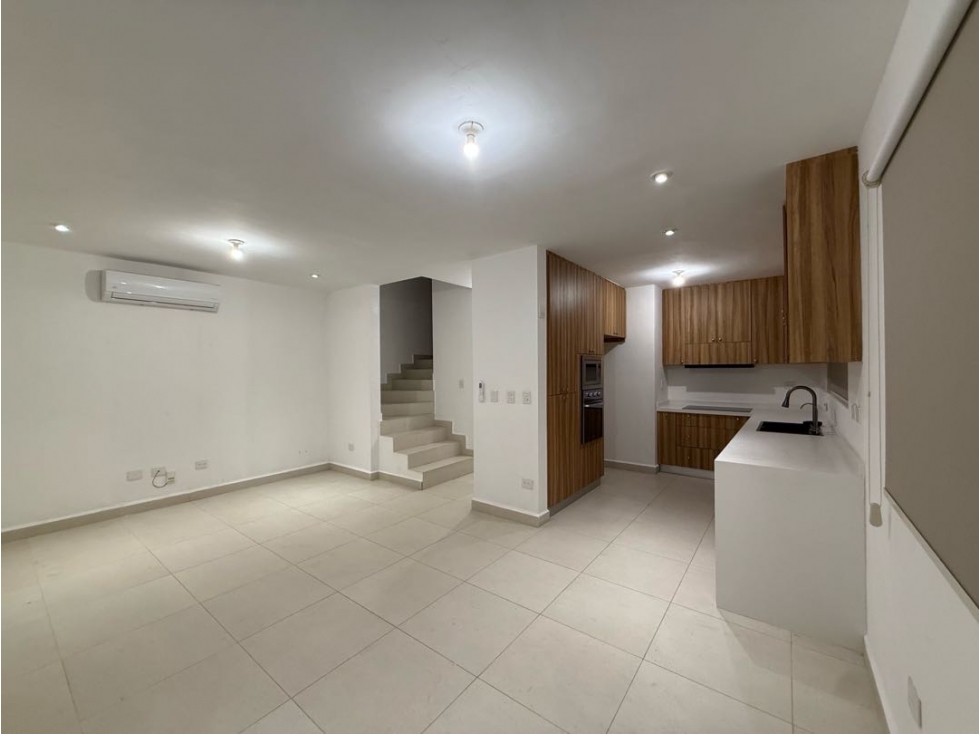 CASA EN RENTA COLONIA MONTELLAN ZONA SUR — foto 2