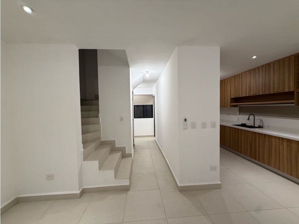 CASA EN RENTA COLONIA MONTELLAN ZONA SUR — foto 3