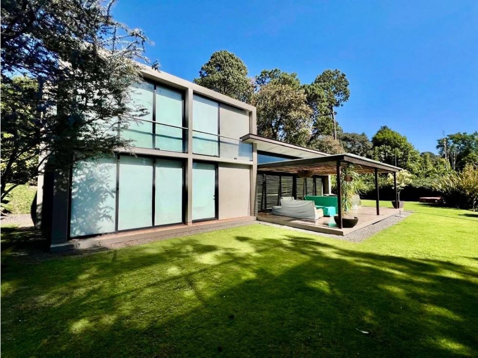 CASA EN RENTA CON JACUZZI AVÁNDARO A