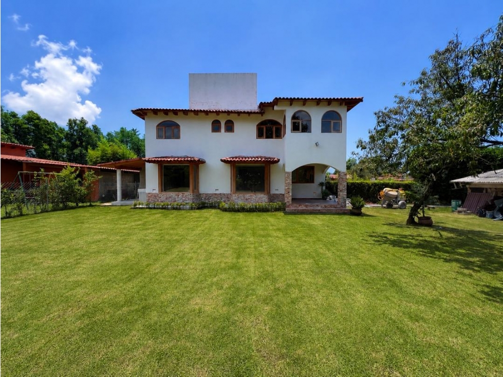 CASA EN RENTA CON JARDIN | SIN MUEBLES | CASAS VIEJAS - 1