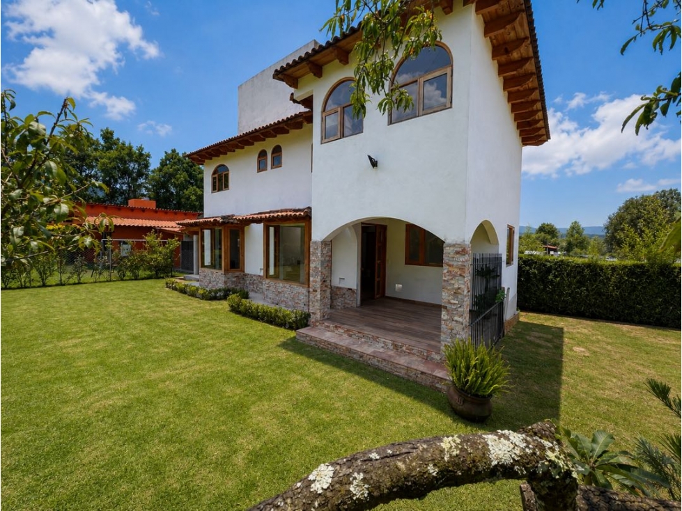 CASA EN RENTA CON JARDIN | SIN MUEBLES | CASAS VIEJAS - 2