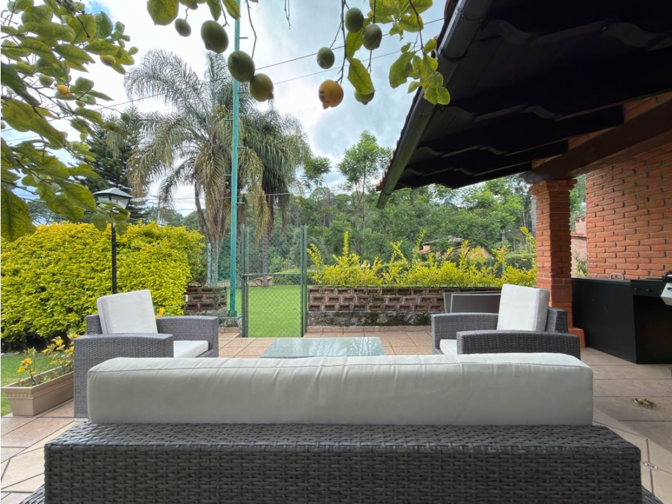 CASA EN RENTA | CONDOMINIO | ALBERCA | JARDIN | AVANDARO — foto 2