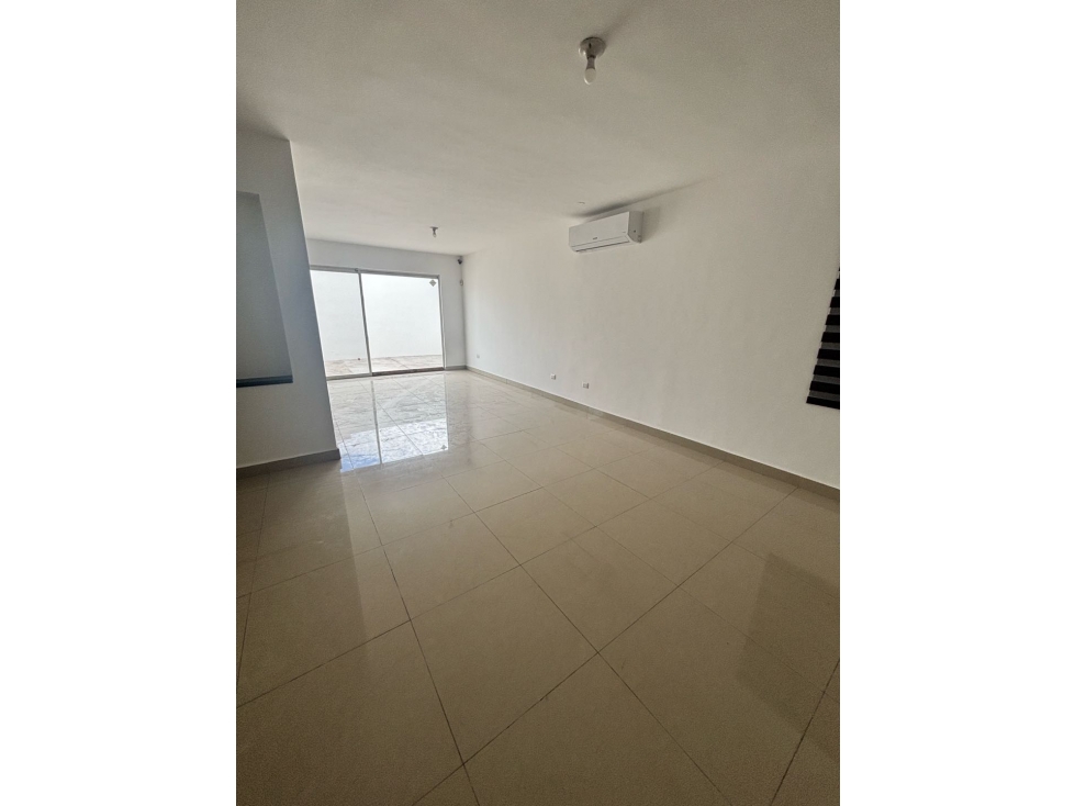 CASA EN RENTA EN ANAHUAC MADEIRA ESCOBEDO — foto 2