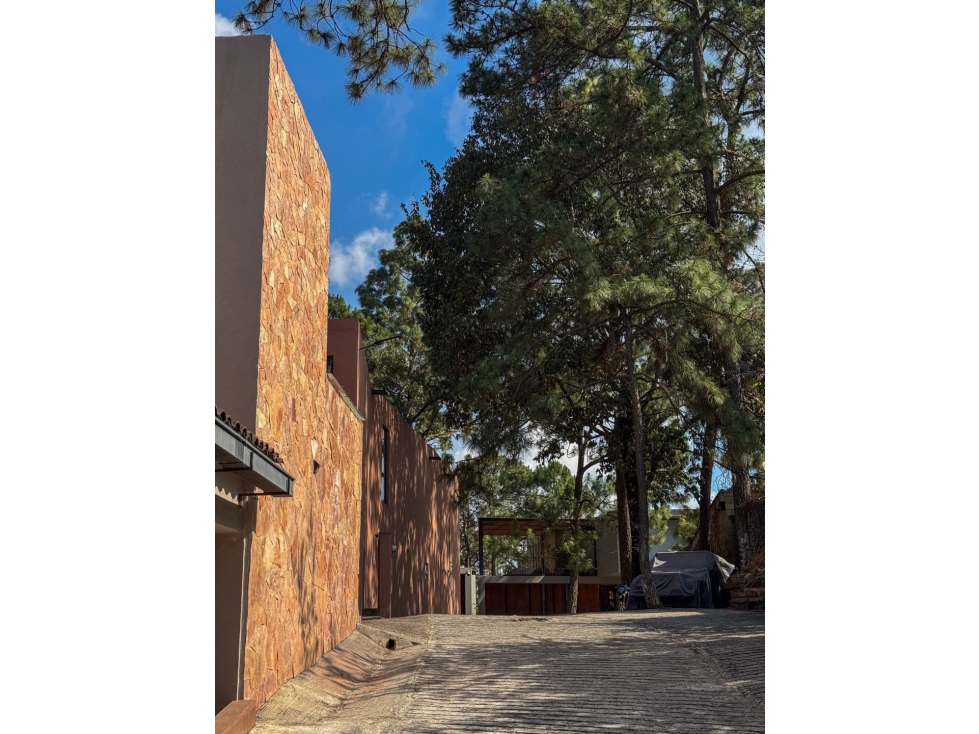 CASA EN RENTA EN AVANDARO || VALLE DE BRAVO || VISTA AL LAGO — foto 5