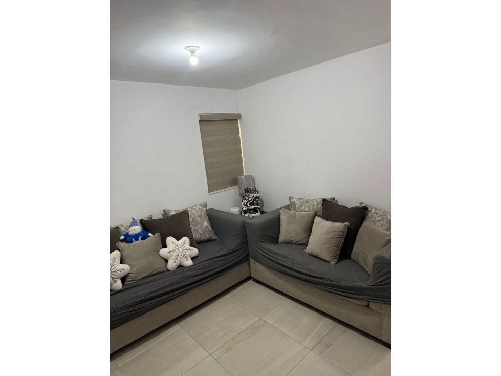 CASA EN RENTA EN CANTERAS RESIDENCIAL ESCOBEDO EQUIPADA Y ALBERCA - 2