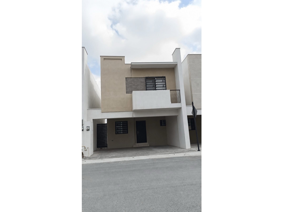 CASA EN RENTA EN CANTERAS RESIDENCIAL ESCOBEDO EQUIPADA FRENTE PARQUE - 1