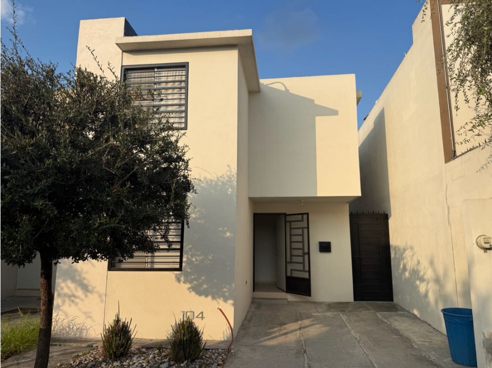 CASA EN RENTA EN CAPELLANIA RESIDENCIAL EN APODACA EQUIPADA Y RECÁMARA — foto 3