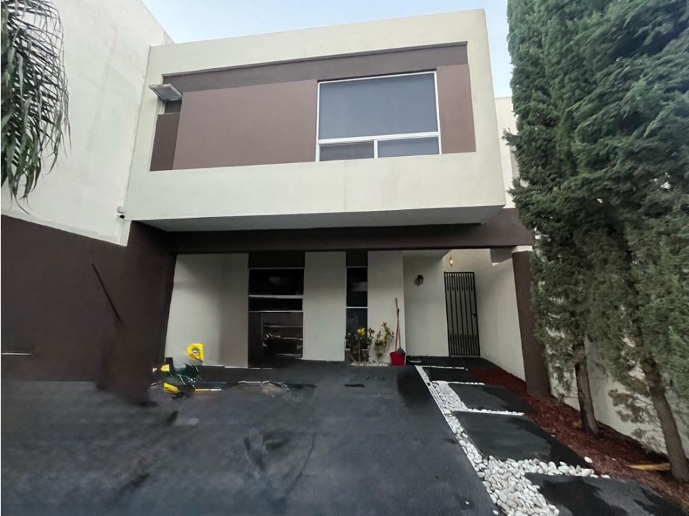 CASA EN RENTA EN CERRADAS DE SANTA ROSA PREMIER EQUPADA
