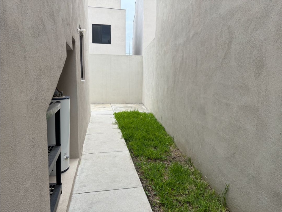 CASA EN RENTA EN CERRADAS ÁMBAR APODACA SEMIAMUEBLADA Y EQUIPADA — foto 4