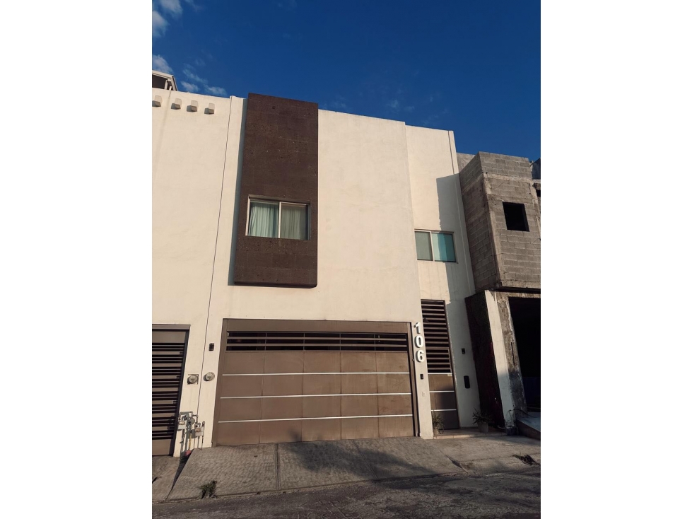 Casa en renta en Cumbres Elite Premier en Garcia - 1