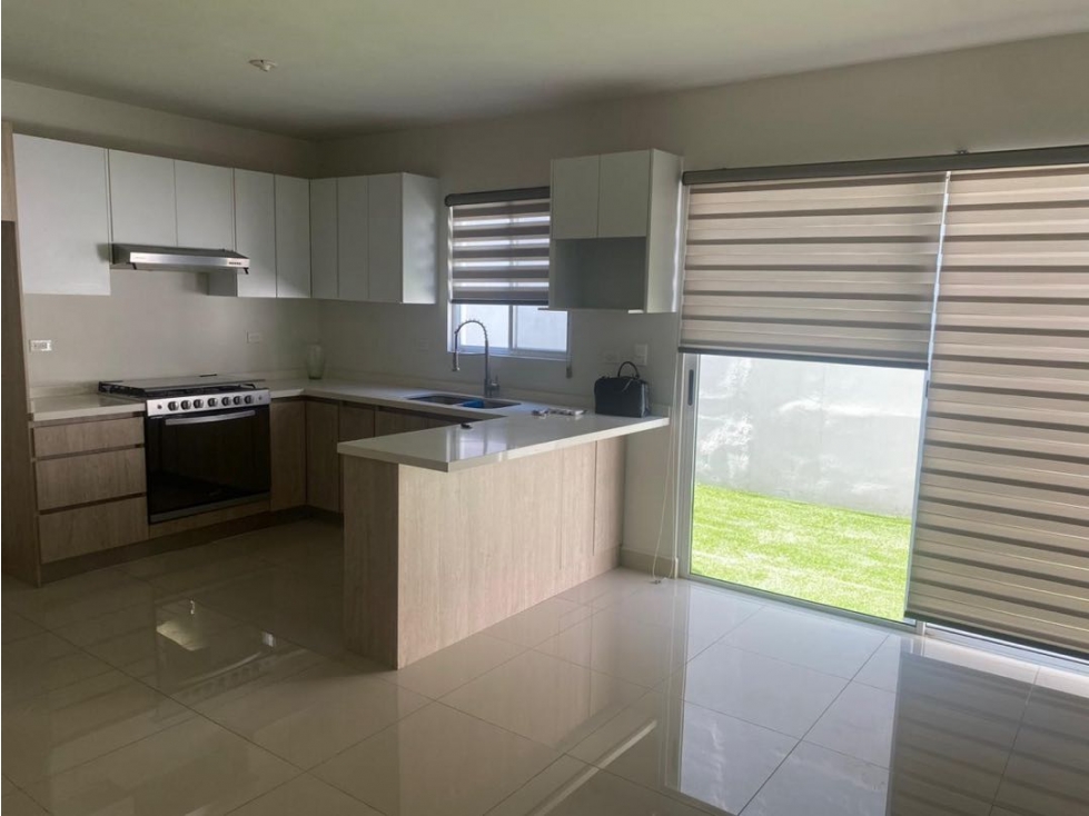 Casa en renta en Cumbres Lux Dominio Cumbres en García — foto 3