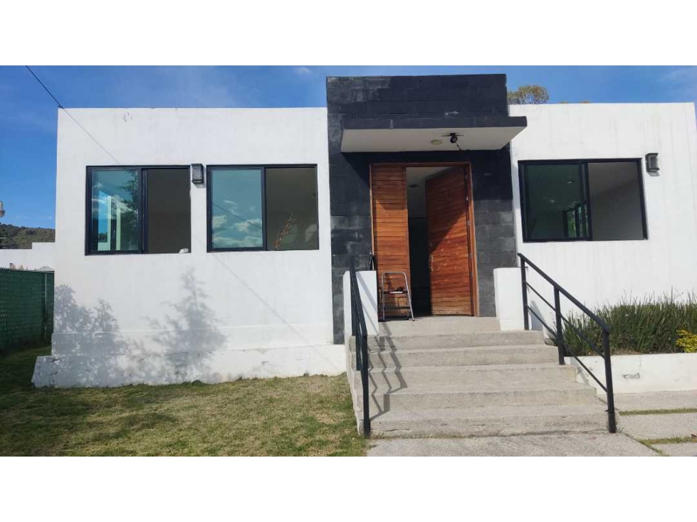 Casa en renta AUEBLADA en fraccionamiento residencial - 1