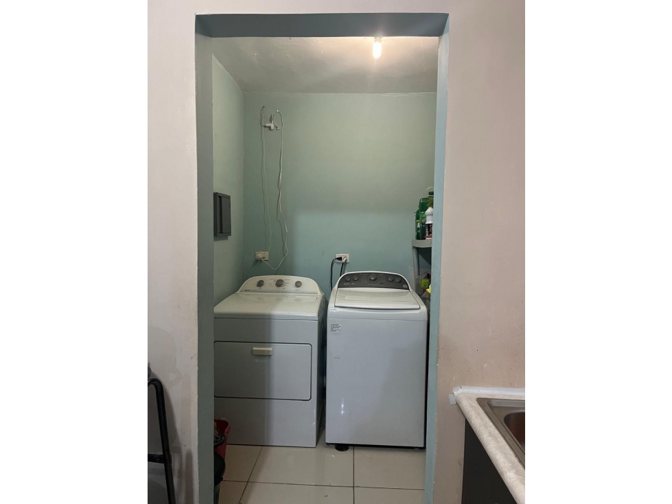 CASA EN RENTA EN PRIVADAS BORNEO EN APODACA AMUEBLADA Y ALBERCA — foto 5