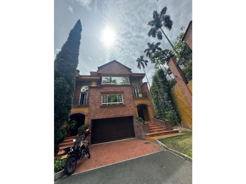 Casa en renta envigado sector el escobero - 1
