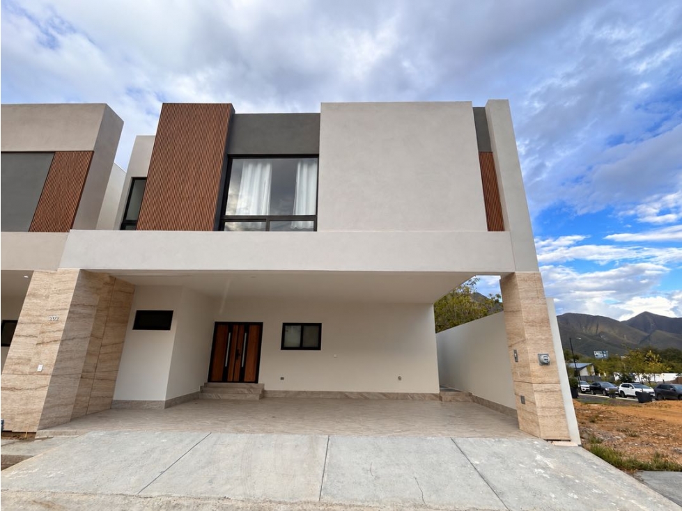 Casa en Renta Fracc. Montano Santiago NL - 1