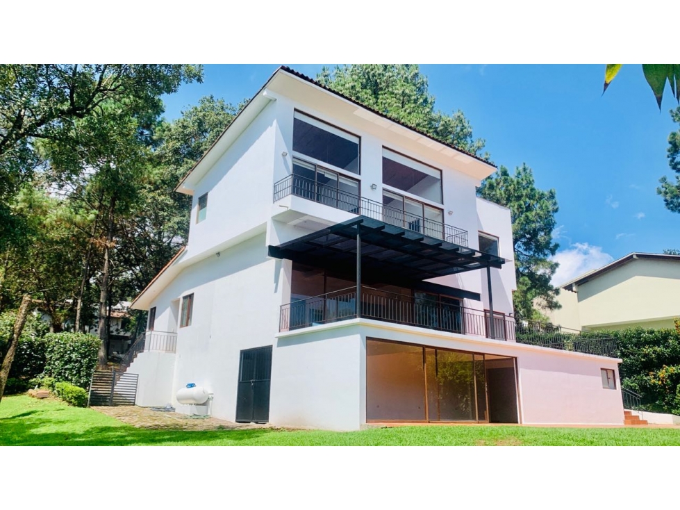 CASA EN RENTA LA BLANCA AVANDARO A