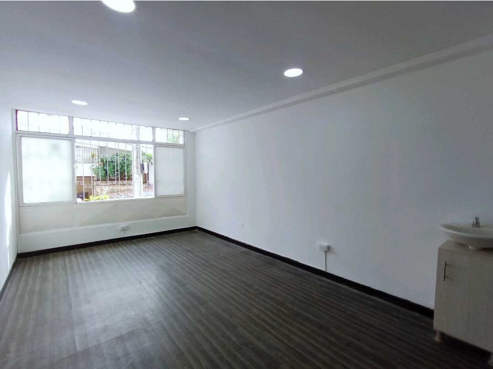 CASA EN RENTA PARA USO COMERCIAL. SECTOR CASTELLANA ARMENIA QUINDIO - 2