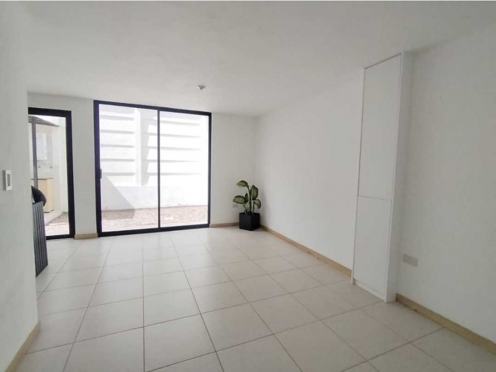 CASA EN RENTA, PUEMBO, 100M2, 2 HABITACIONES, 2 PARQUEADEROS — foto 3