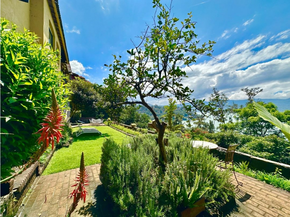 CASA EN RENTA | VISTA AL LAGO | JARDÍN | JACUZZI | VALLE DE BRAVO — foto 5