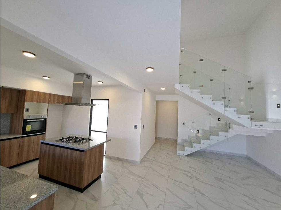 Casa en resideial con club deportivo en venta — foto 2