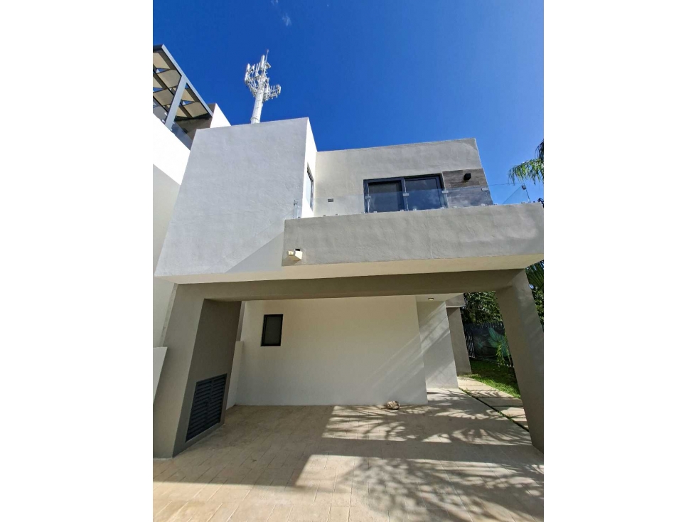Casa en resideial con club deportivo en venta