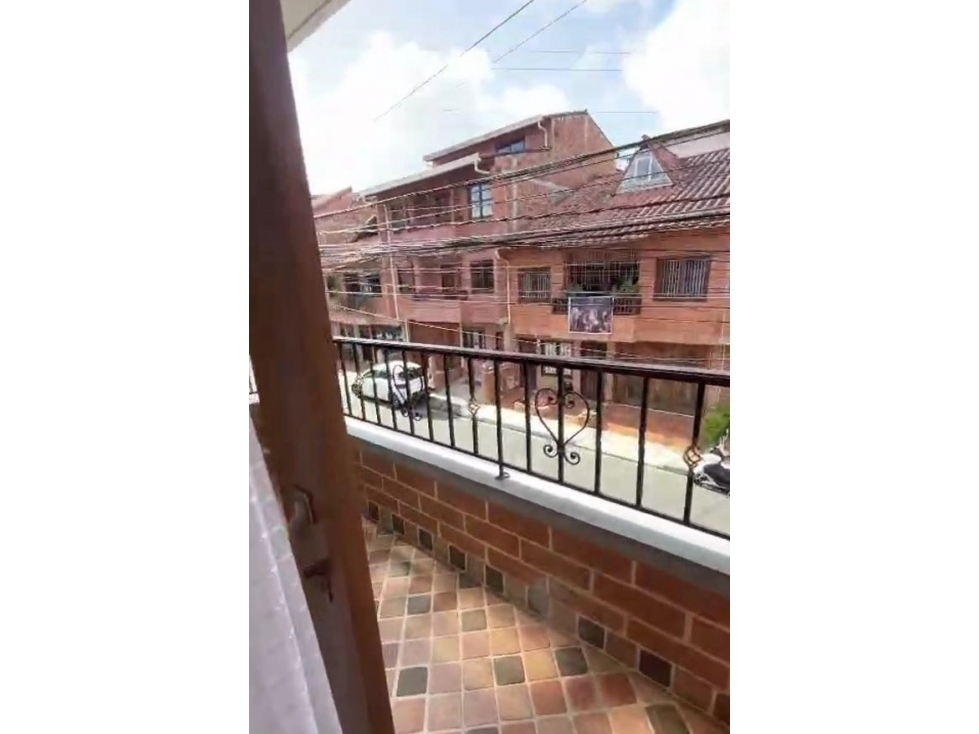 Casa en Rionegro 270 metros 850 millones — foto 2