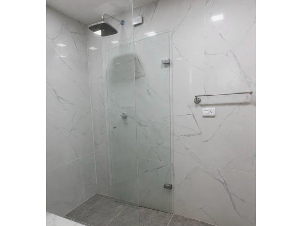 Casa en robledo Santa María 3 niveles, reformada — foto 5