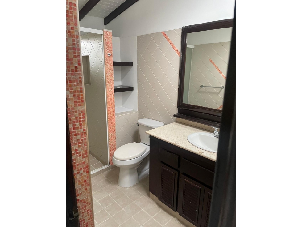 Casa en Prados De Sabaneta, Sabaneta — foto 2