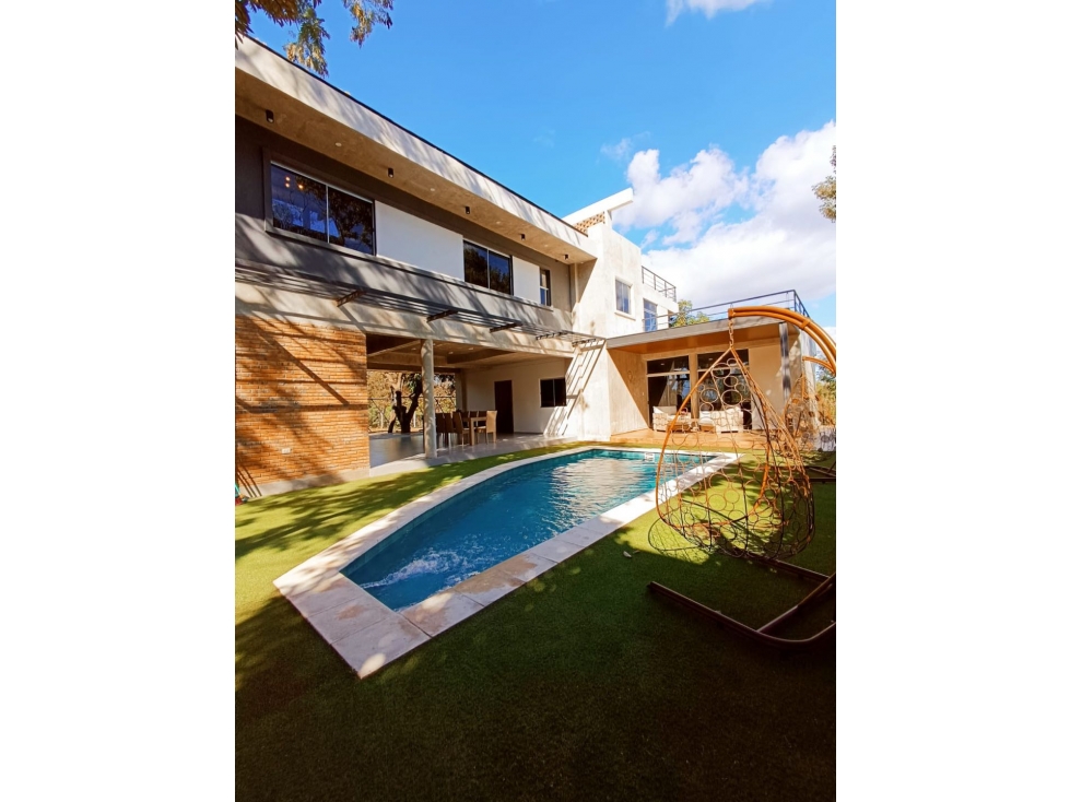 Casa en Sanber zona la Suiza - hermosa vista-patio y piscina - 1