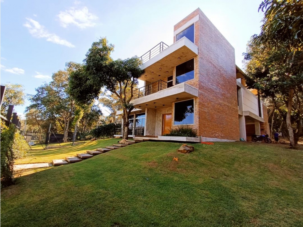 Casa en Sanber zona la Suiza - hermosa vista-patio y piscina - 3