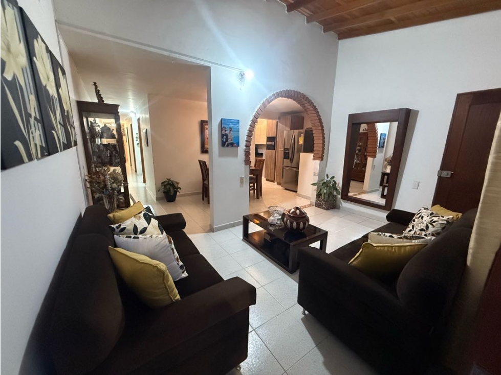 Casa en segundo piso con mansarda Urbanización abierta