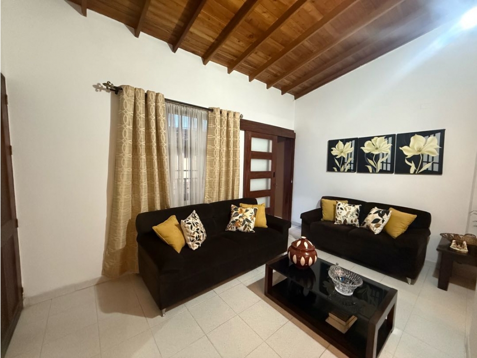 Casa en segundo piso con mansarda Urbanización abierta — foto 2
