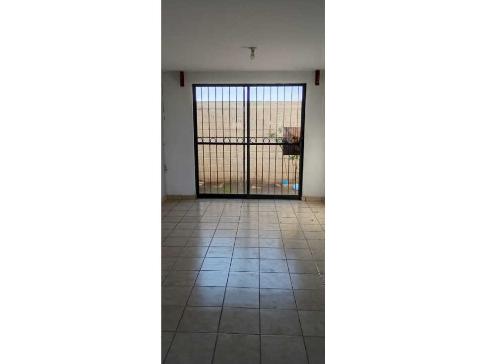 Casa en Tecámac | Remate Adjudicado con 3 Recámaras y Jardín — foto 3