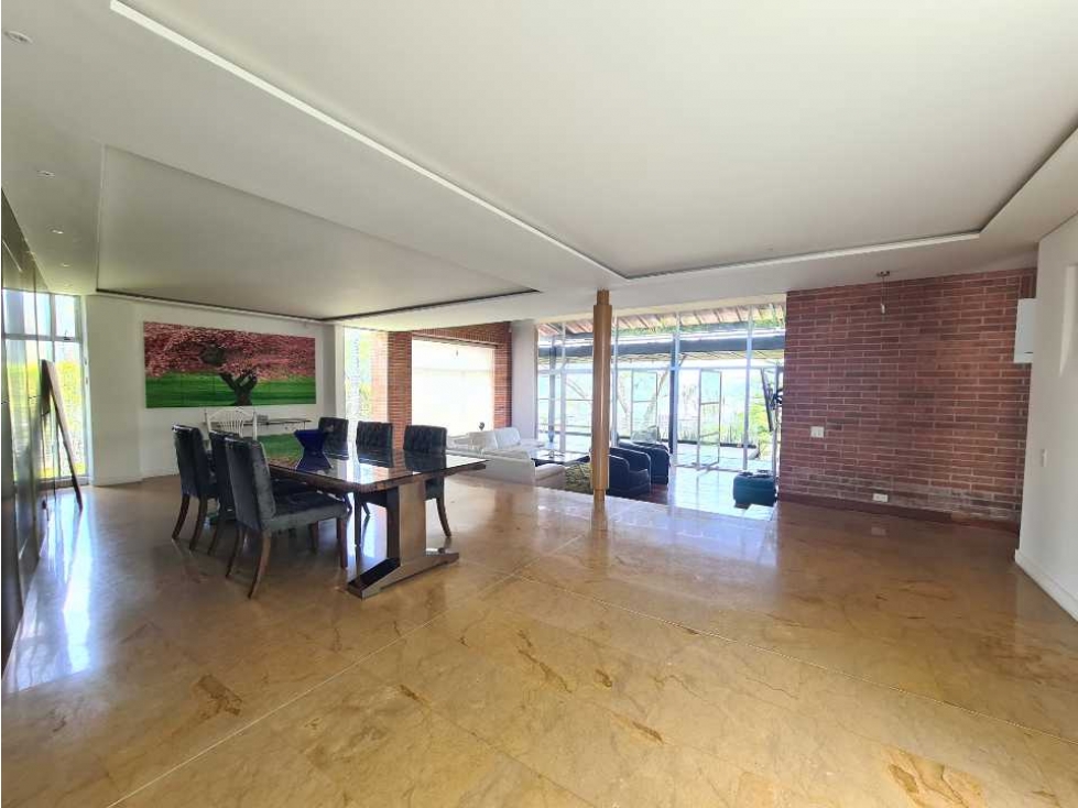 Casa en Loma del Escobero, Espaciosa y Moderna, con Vista a la Ciudad — foto 3