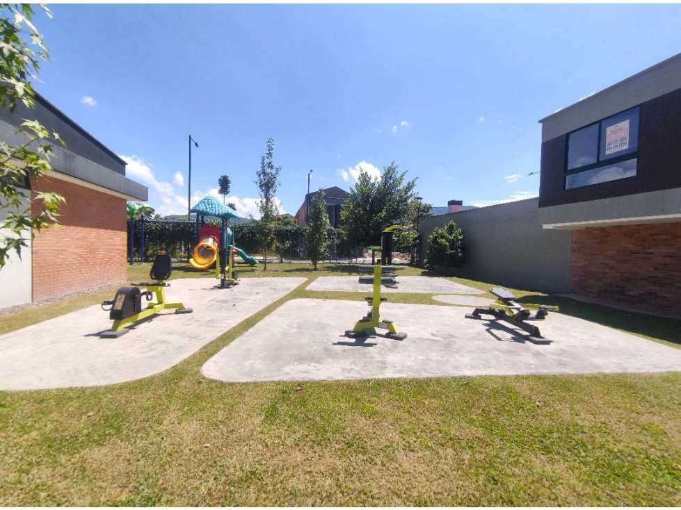 CASA EN UNIDAD CERRADA EN ARRIENDO o VENTA EN LA CEJA — foto 2
